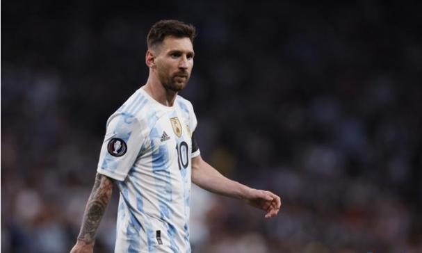 眼袋用什么眼霜效果比较好：40岁眼霜哪个牌子好一点？